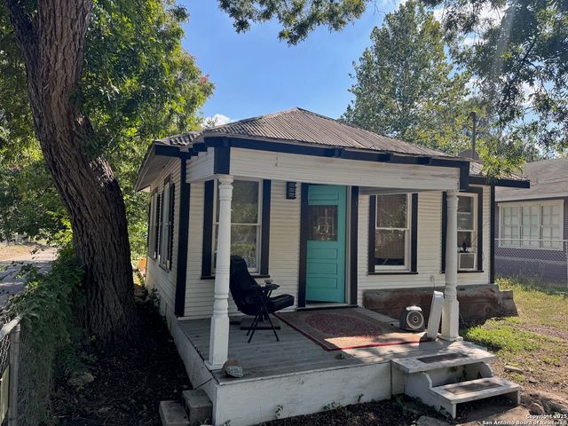 202 Weaver, San Antonio, TX 78210