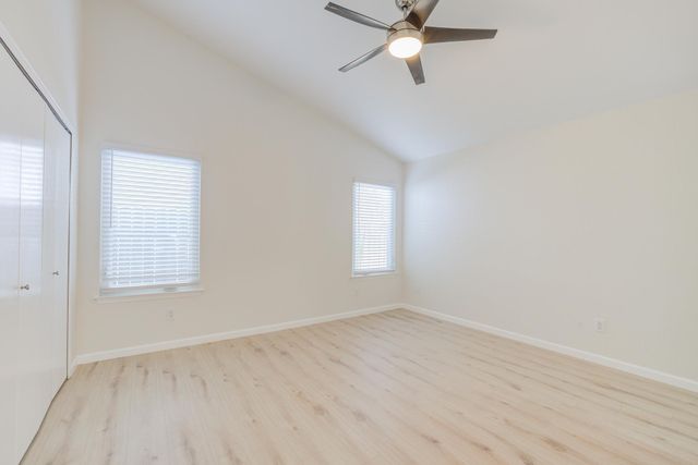 8809 United Kingdom DR, Austin, TX 78748