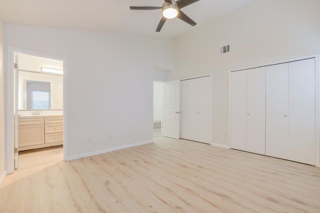 8809 United Kingdom DR, Austin, TX 78748