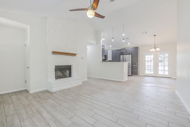 8809 United Kingdom DR, Austin, TX 78748