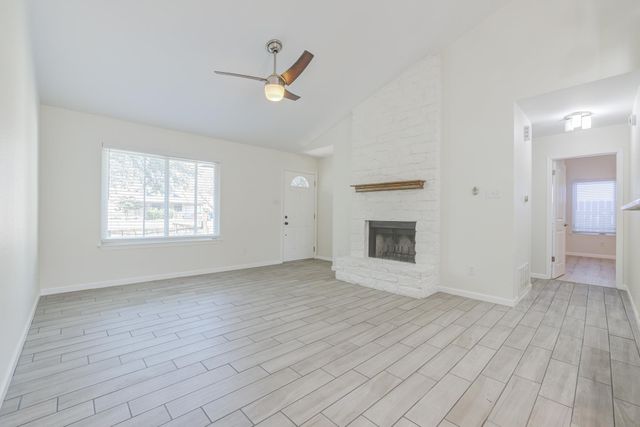 8809 United Kingdom DR, Austin, TX 78748