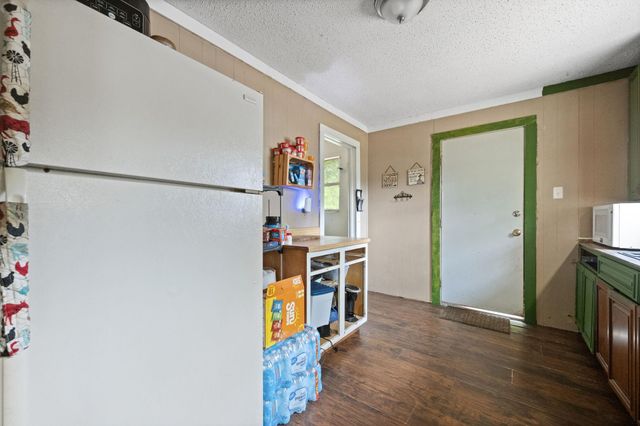 298 County Road 2197, Cleveland, TX 77327