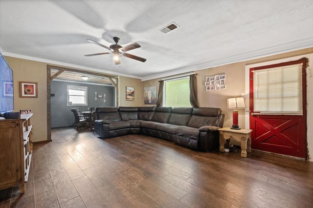 298 County Road 2197, Cleveland, TX 77327