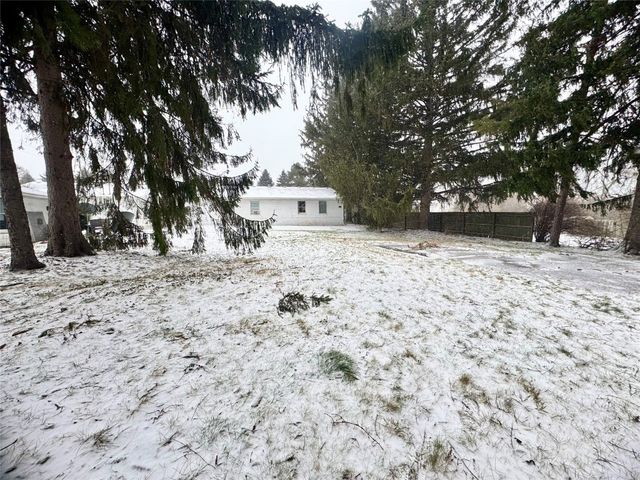 2506 LOVELAND Avenue, Millcreek, PA 16506