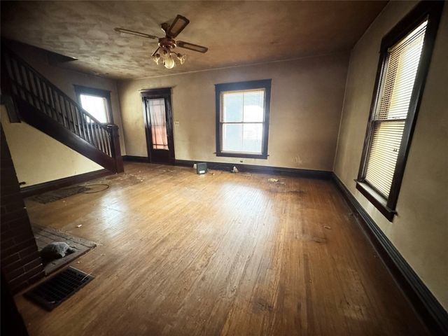 2506 LOVELAND Avenue, Millcreek, PA 16506