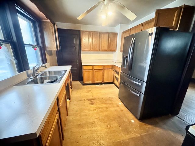 2506 LOVELAND Avenue, Millcreek, PA 16506