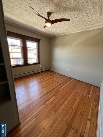 1 Laurel Place 1, East Rutherford, NJ 07073