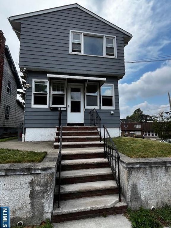 1 Laurel Place 1, East Rutherford, NJ 07073