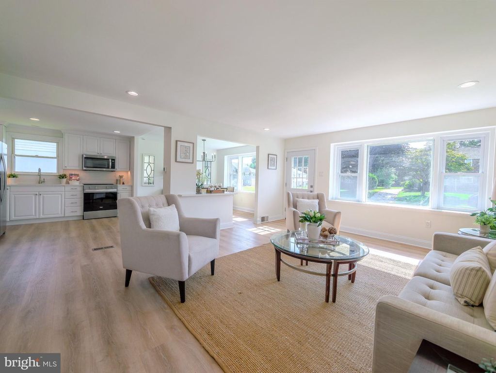 2989 EASTBURN AVE, BROOMALL, PA 19008 — photo 2