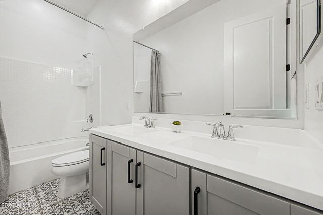 4746 S ORBIT Street, Mesa, AZ 85212