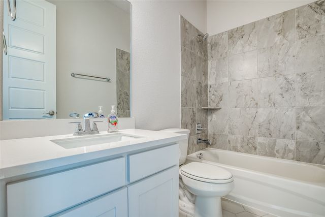 4944 Mckinney Hollow Drive, Mckinney, TX 75070