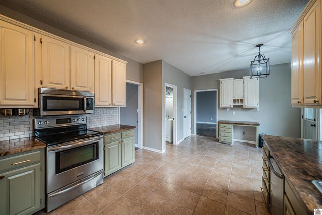 4010 Clinton Rd., Paducah, KY 42001