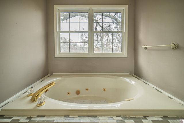 4010 Clinton Rd., Paducah, KY 42001