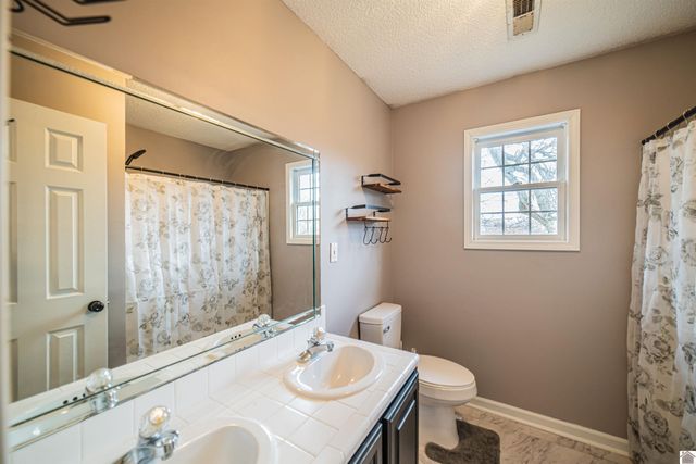 4010 Clinton Rd., Paducah, KY 42001