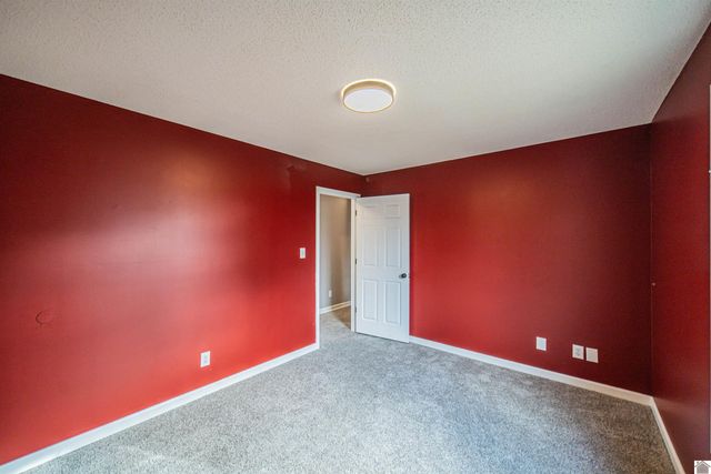 4010 Clinton Rd., Paducah, KY 42001