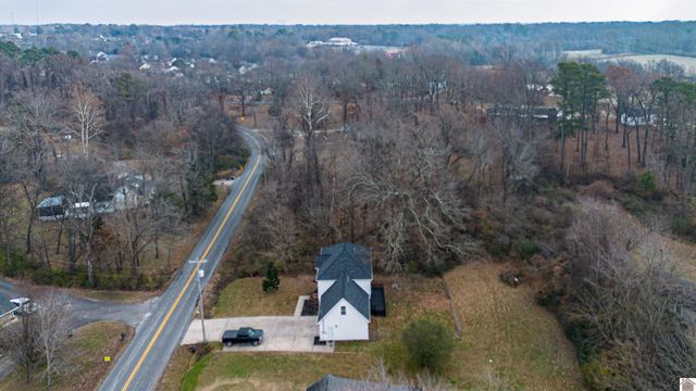 4010 Clinton Rd., Paducah, KY 42001