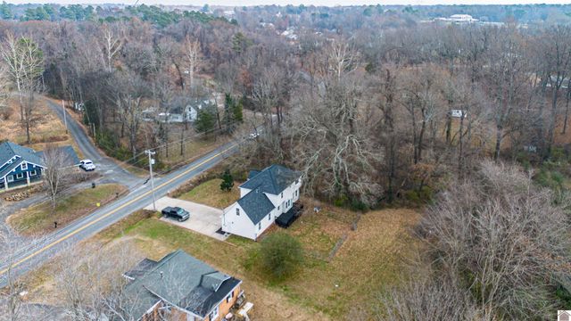 4010 Clinton Rd., Paducah, KY 42001