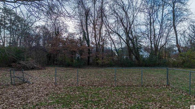 4010 Clinton Rd., Paducah, KY 42001