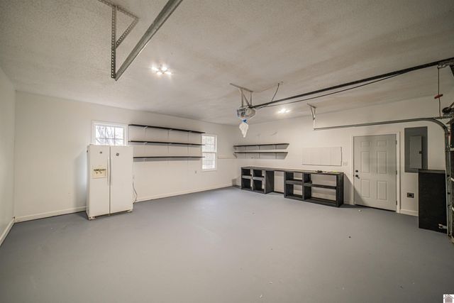 4010 Clinton Rd., Paducah, KY 42001