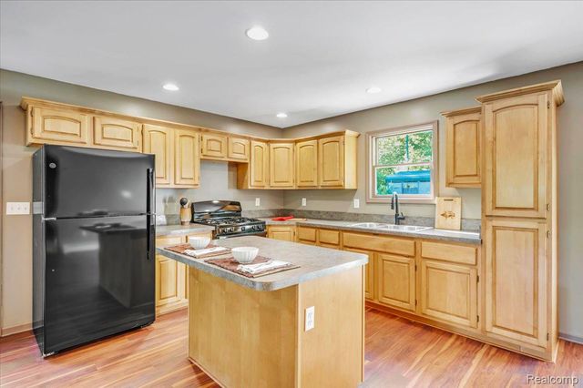 6250 Stine Road, Goodland Township, MI 48444