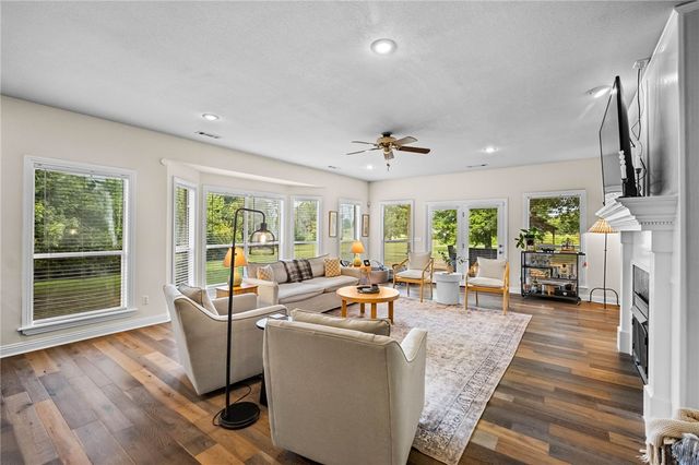 4890 Butterfield Coach Road, Springdale, AR 72764