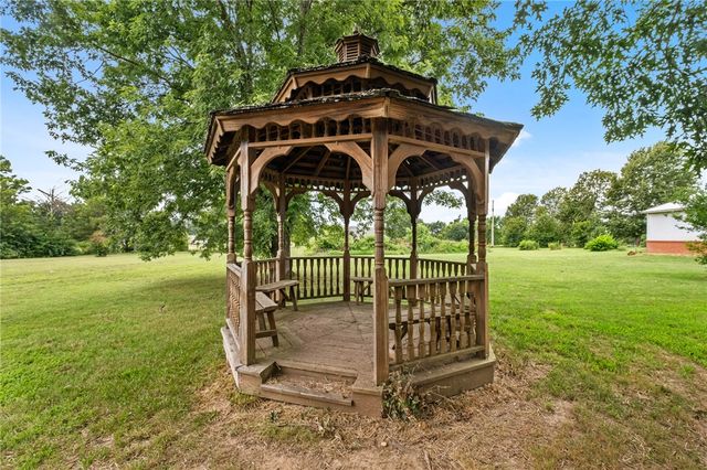 4890 Butterfield Coach Road, Springdale, AR 72764