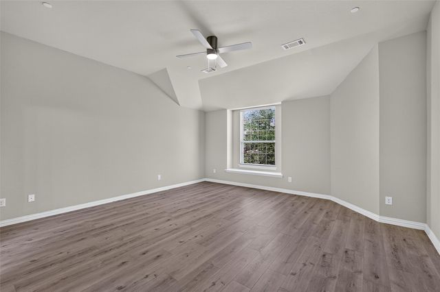 2536 Sarah Lane, Lewisville, TX 75056