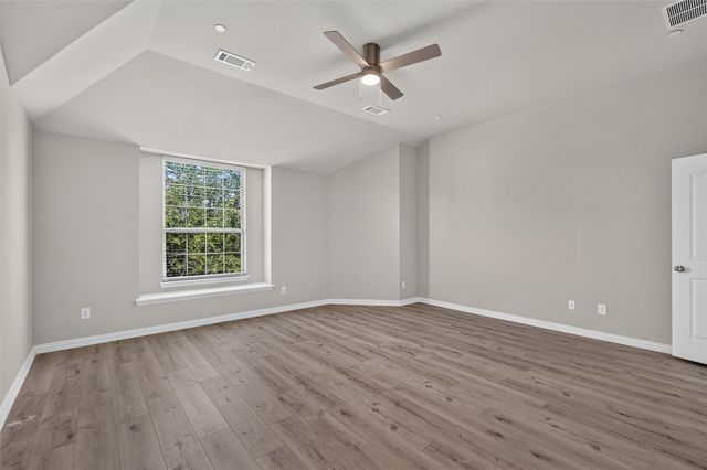2536 Sarah Lane, Lewisville, TX 75056