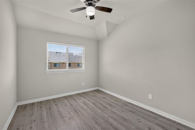 2536 Sarah Lane, Lewisville, TX 75056