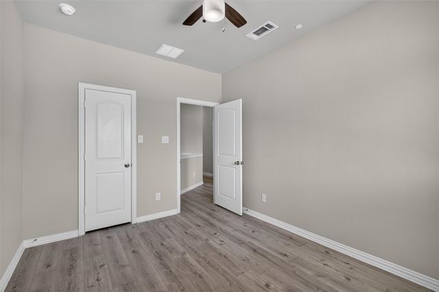 2536 Sarah Lane, Lewisville, TX 75056