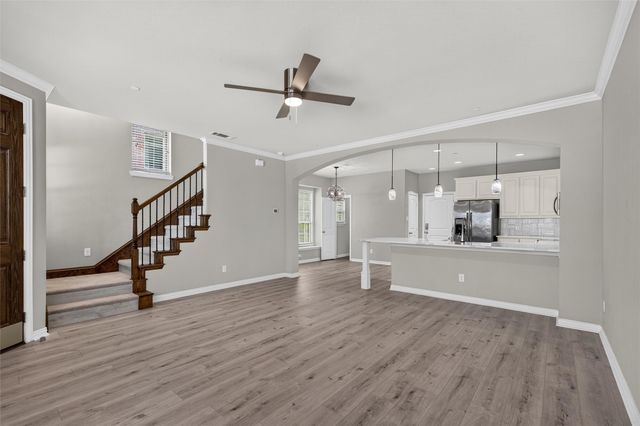 2536 Sarah Lane, Lewisville, TX 75056
