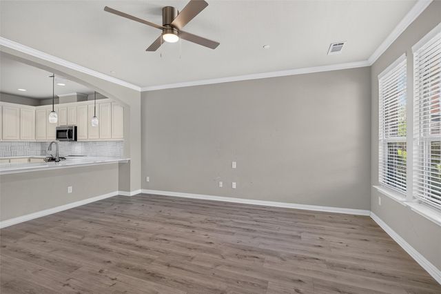 2536 Sarah Lane, Lewisville, TX 75056