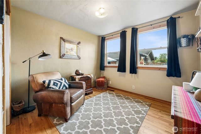 2232 Griffin Avenue, Enumclaw, WA 98022