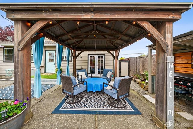 2232 Griffin Avenue, Enumclaw, WA 98022