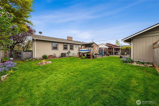 2232 Griffin Avenue, Enumclaw, WA 98022