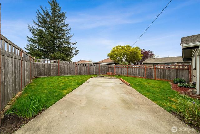 2232 Griffin Avenue, Enumclaw, WA 98022