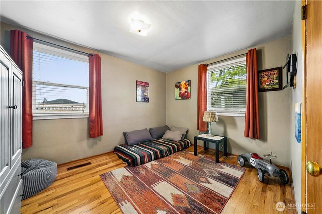 2232 Griffin Avenue, Enumclaw, WA 98022