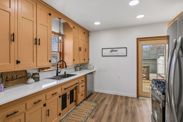 5301 Emerson Avenue N, Brooklyn Center, MN 55430