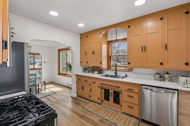 5301 Emerson Avenue N, Brooklyn Center, MN 55430