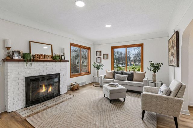 5301 Emerson Avenue N, Brooklyn Center, MN 55430