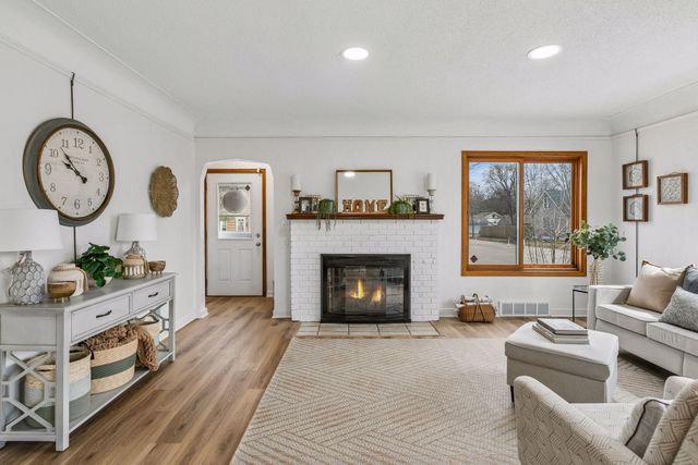 5301 Emerson Avenue N, Brooklyn Center, MN 55430