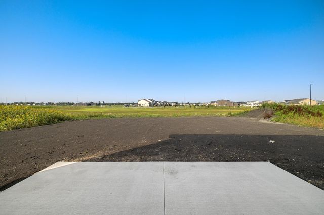 6252 85th Avenue S, Horace, ND 58047