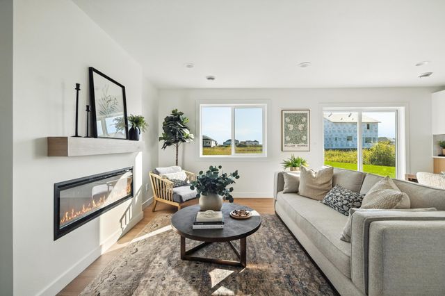 6252 85th Avenue S, Horace, ND 58047