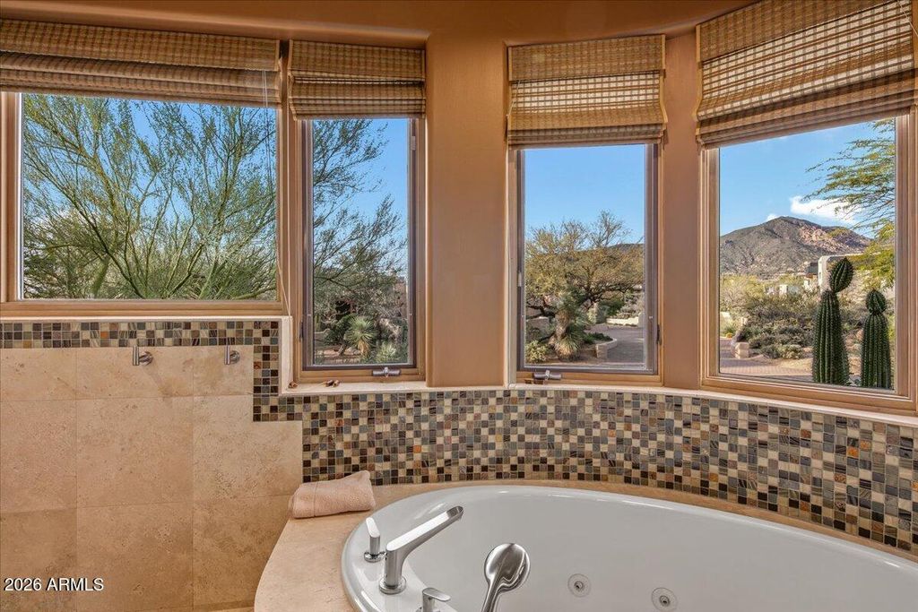 Image 22 of property listing at 40555 N 108TH Way, Scottsdale, AZ 85262