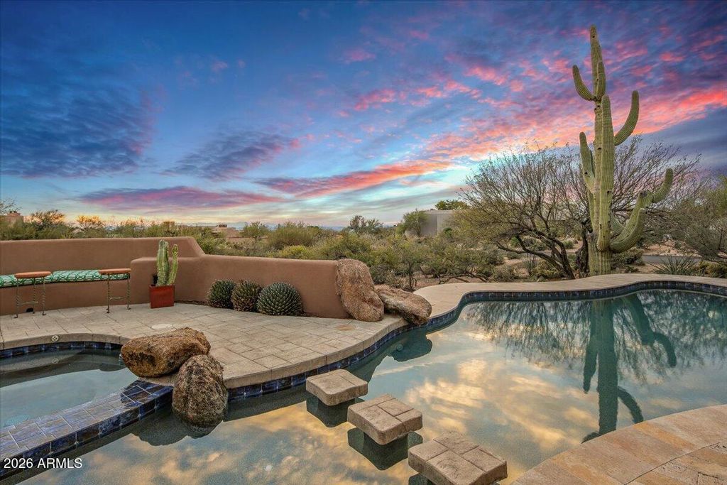 Image 5 of property listing at 40555 N 108TH Way, Scottsdale, AZ 85262