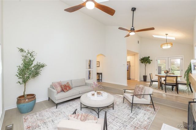3211 Fox Chase Dr, Midlothian, VA 23112