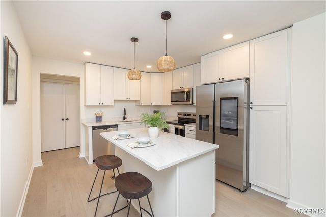 3211 Fox Chase Dr, Midlothian, VA 23112