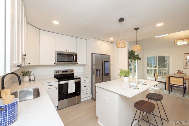 3211 Fox Chase Dr, Midlothian, VA 23112