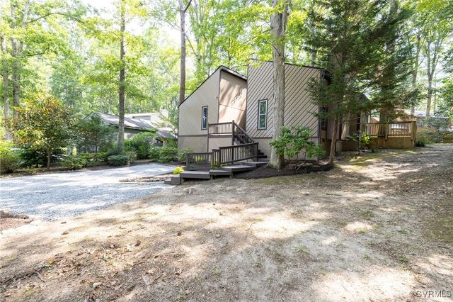 3211 Fox Chase Dr, Midlothian, VA 23112