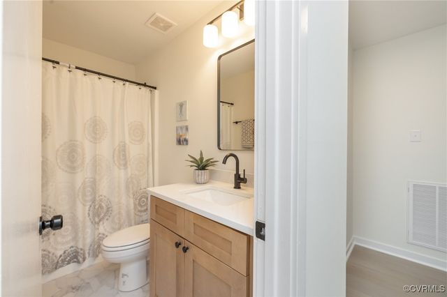 3211 Fox Chase Dr, Midlothian, VA 23112